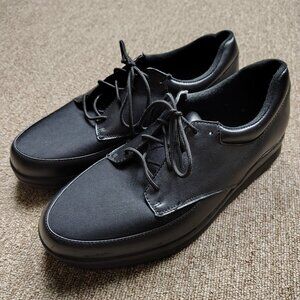 P.W. Minor Shoes Men's 9.5 Black Leather Lace Up Comfort Walking Casual